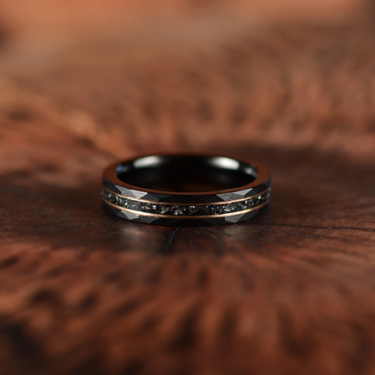 Black Hammered Tungsten Meteorite Women's Wedding Band 4MM - PRISTINE RINGS
