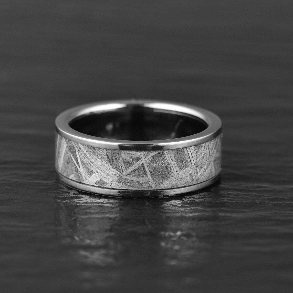 Muonionalusta Meteorite Titanium Men's Wedding Band 8MM