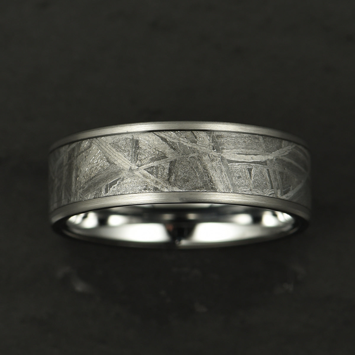 Muonionalusta Meteorite Tungsten Mens Wedding Band 8MM