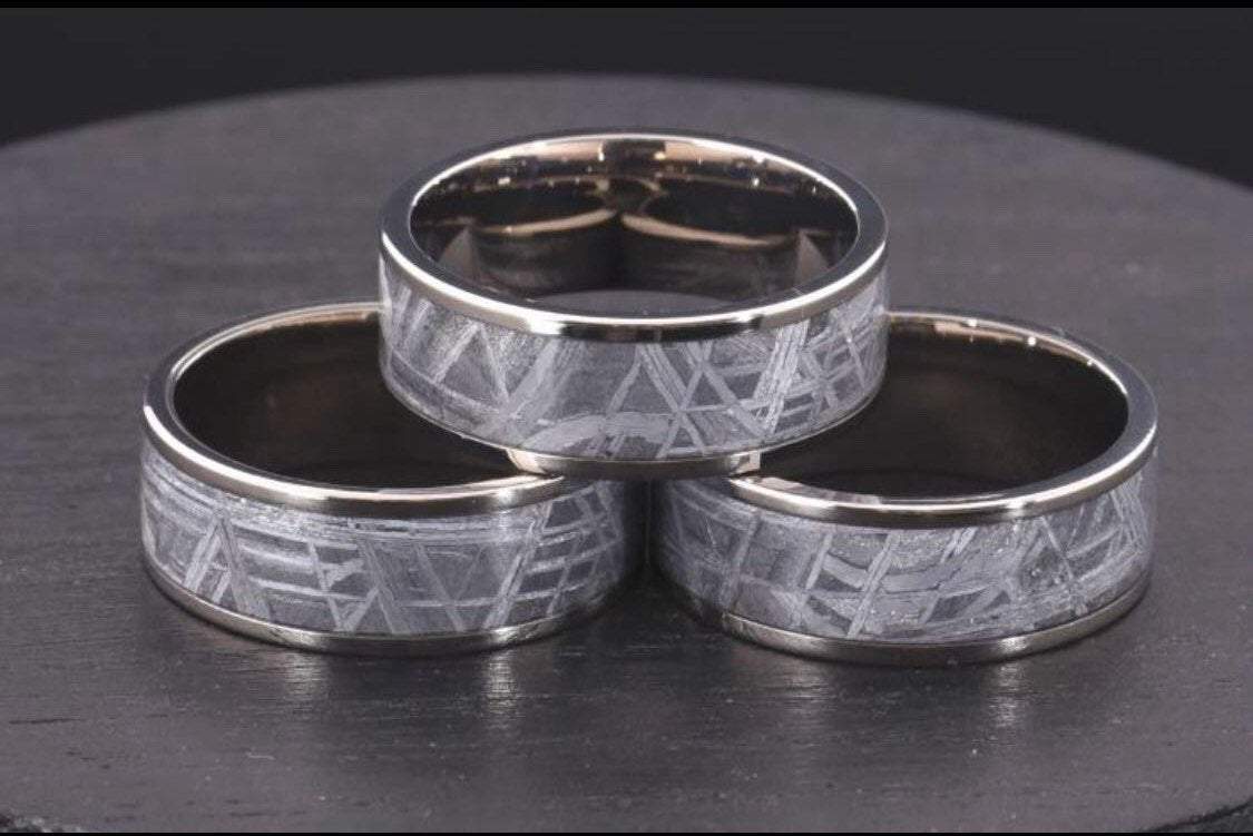 Muonionalusta Meteorite Titanium Men's Wedding Band 8MM - PRISTINE RINGS
